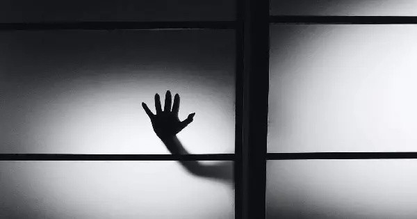 Choose a horror movie that you just cannot watch alone: