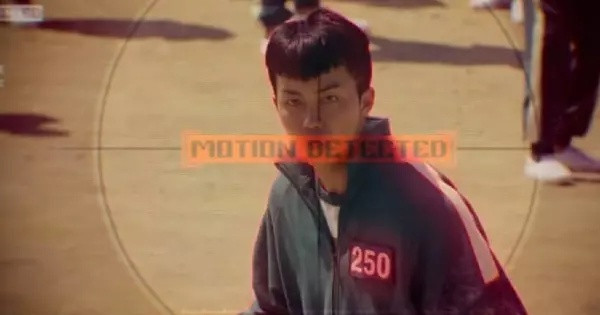 Red light! Oh no, someone right beside you is shaking. What will you do?